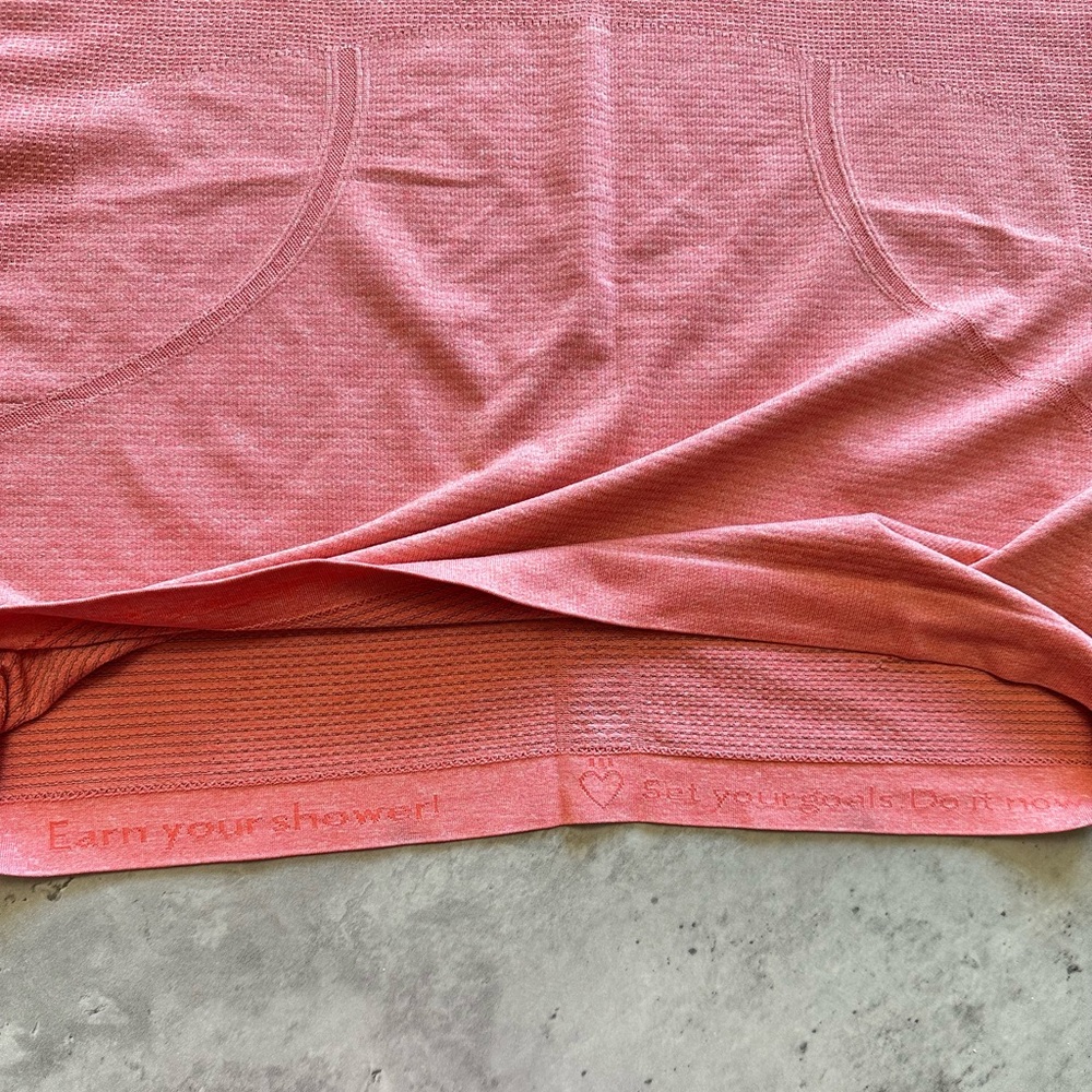 Lululemon Women’s Racerback Tank Top Pink Seamless Athletic Yoga Gym Top - Picture 4 of 5